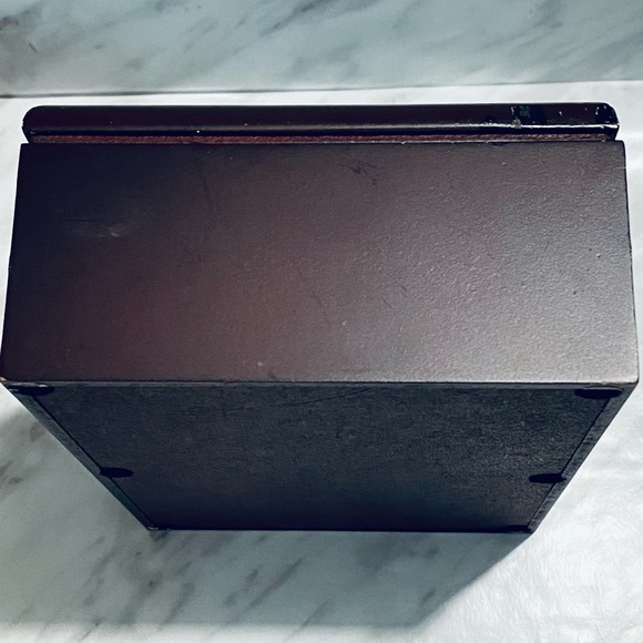 Wooden Display Box  Mahogany Photo Box with Glass Window Jewelry Photos Watches - Picture 3 of 3